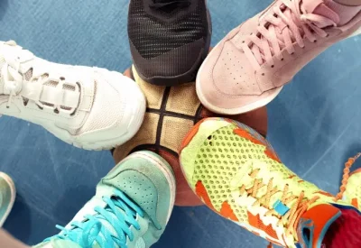 Sepatu Sneakers Terbaik Sepanjang Masa yang Patut Anda Miliki