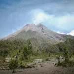 Gunung Angker di Indonesia yang Penuh Misteri dan Kisah Mistis